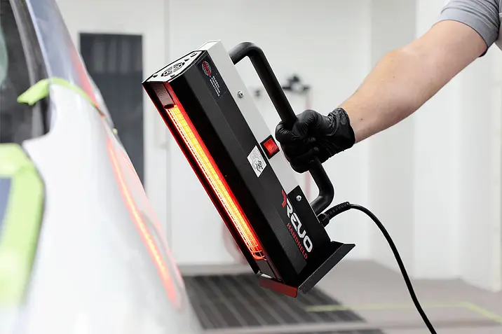 REVO Handheld Curing Accelerator